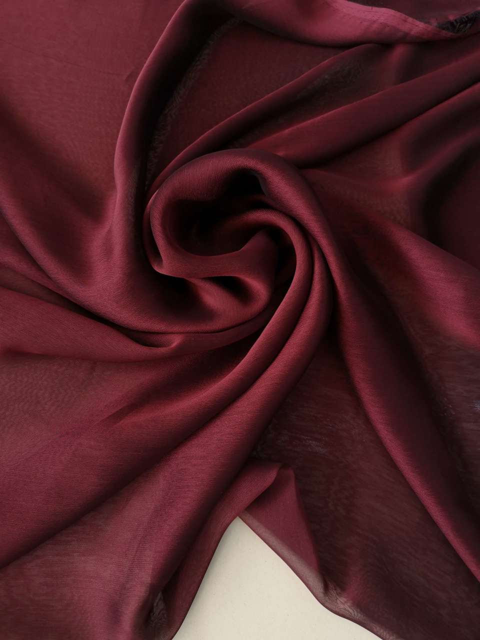 QUEEN KREP EŞARP BORDO 110cm